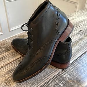 Men's Ankle Boots Cole Haan Wingtip Size 10.5 Black - Brown heel Chukka